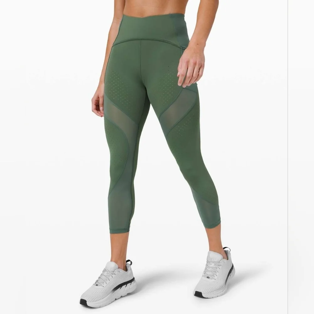 Lululemon Uncovered Strength High-Rise Crop 23